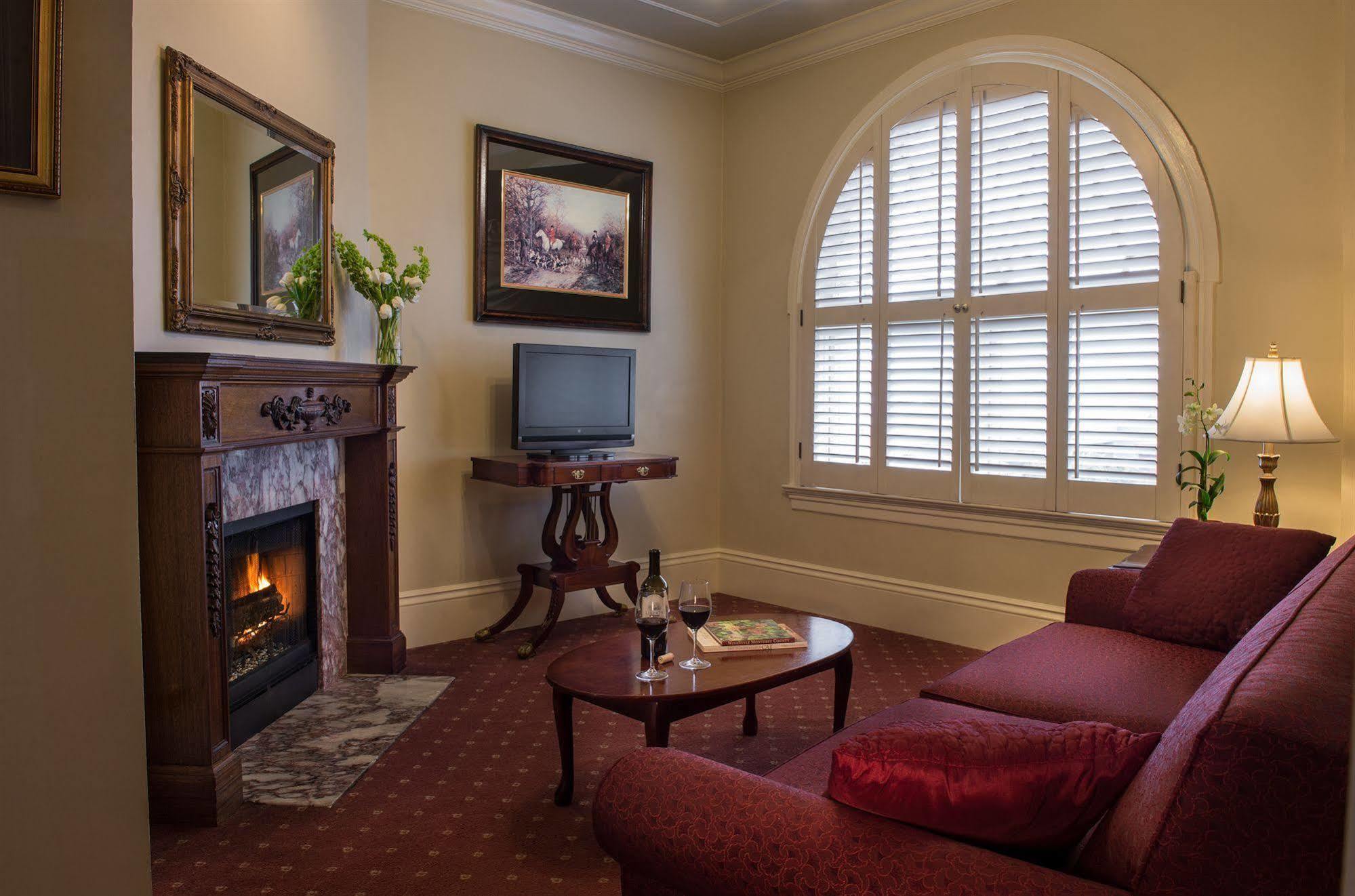 The Monterey Hotel Экстерьер фото